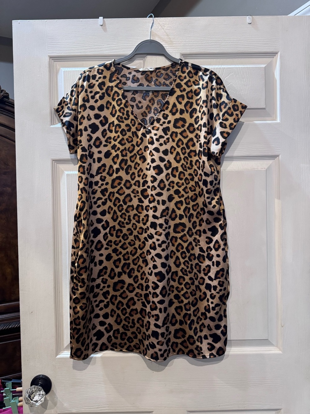 entro Leopard Print V-Neck Shift Dress - Brown/Black